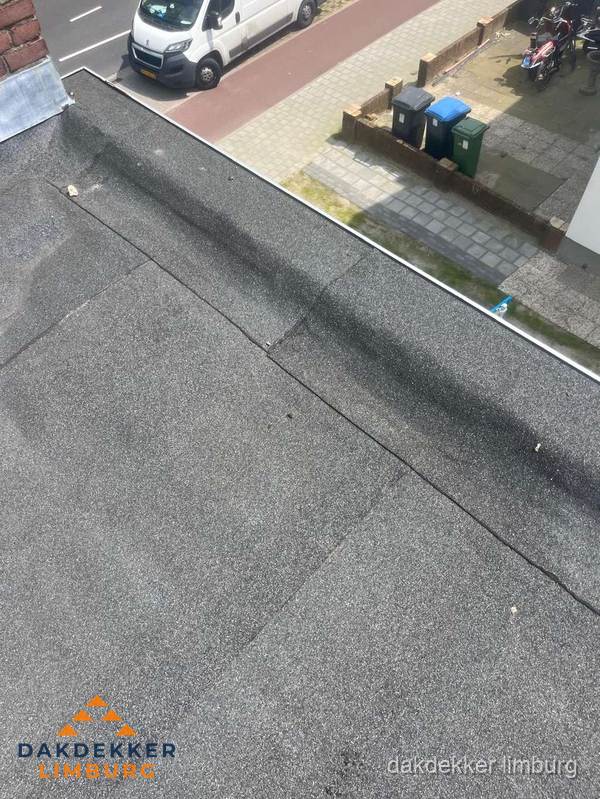 Kosten dakisolatie: plat dak met bitumen dakbedekking in Limburg