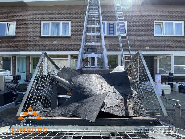 Kosten dakreparatie: dakschade aan flatgebouw in Limburg Kosten dakreparatie: dakschade aan flatgebouw in Limburg