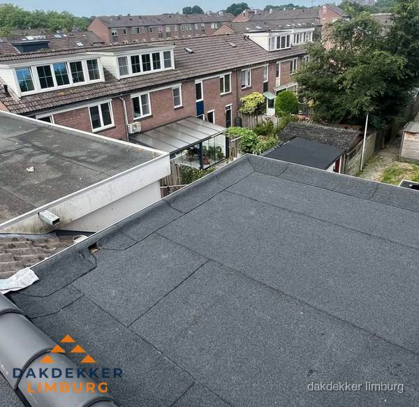 Dakinspectie plat dak aanbouw in Limburg
